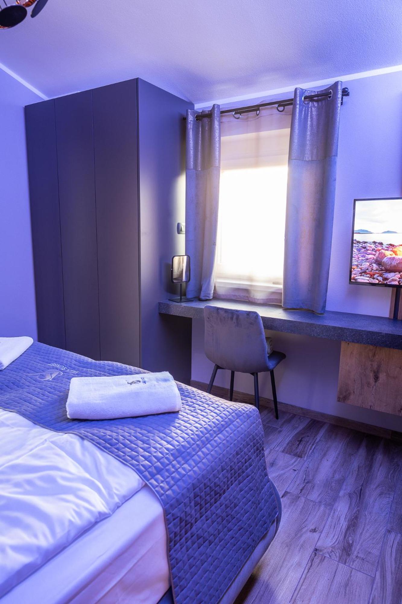 Villa Sunset Pool & Spa Apartments Zgornje Skofije Habitación foto